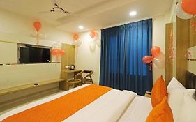 Hotel Ambience -5 Mints Walk From Railway Station